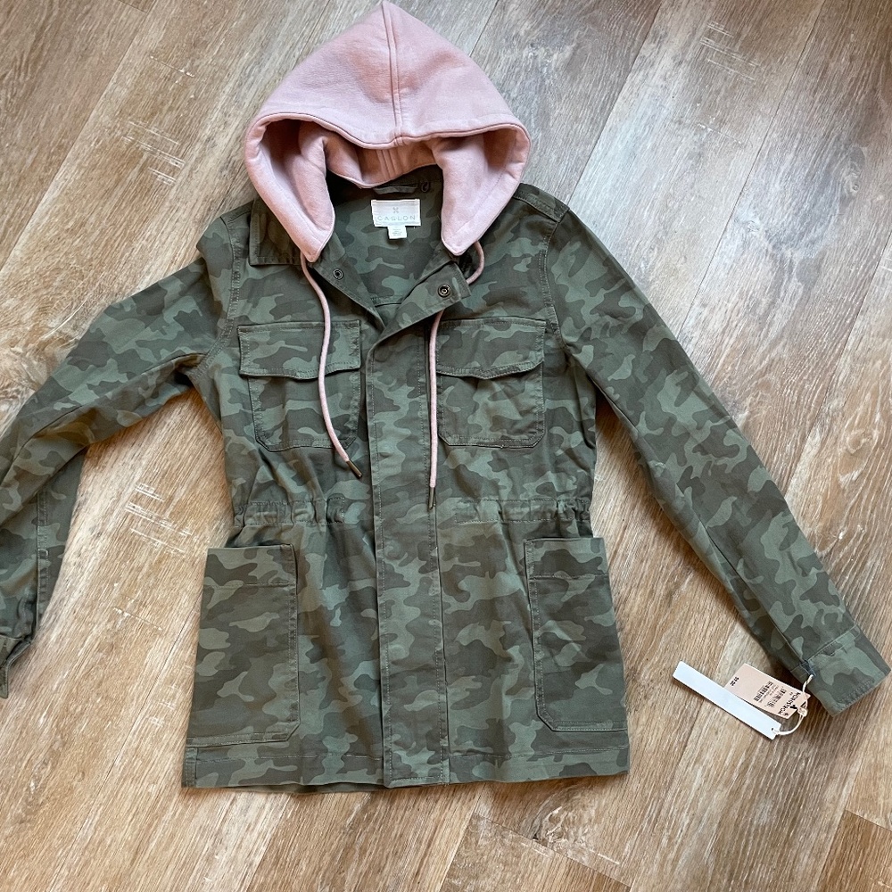 Womens Caslon camo jacket with removable hood